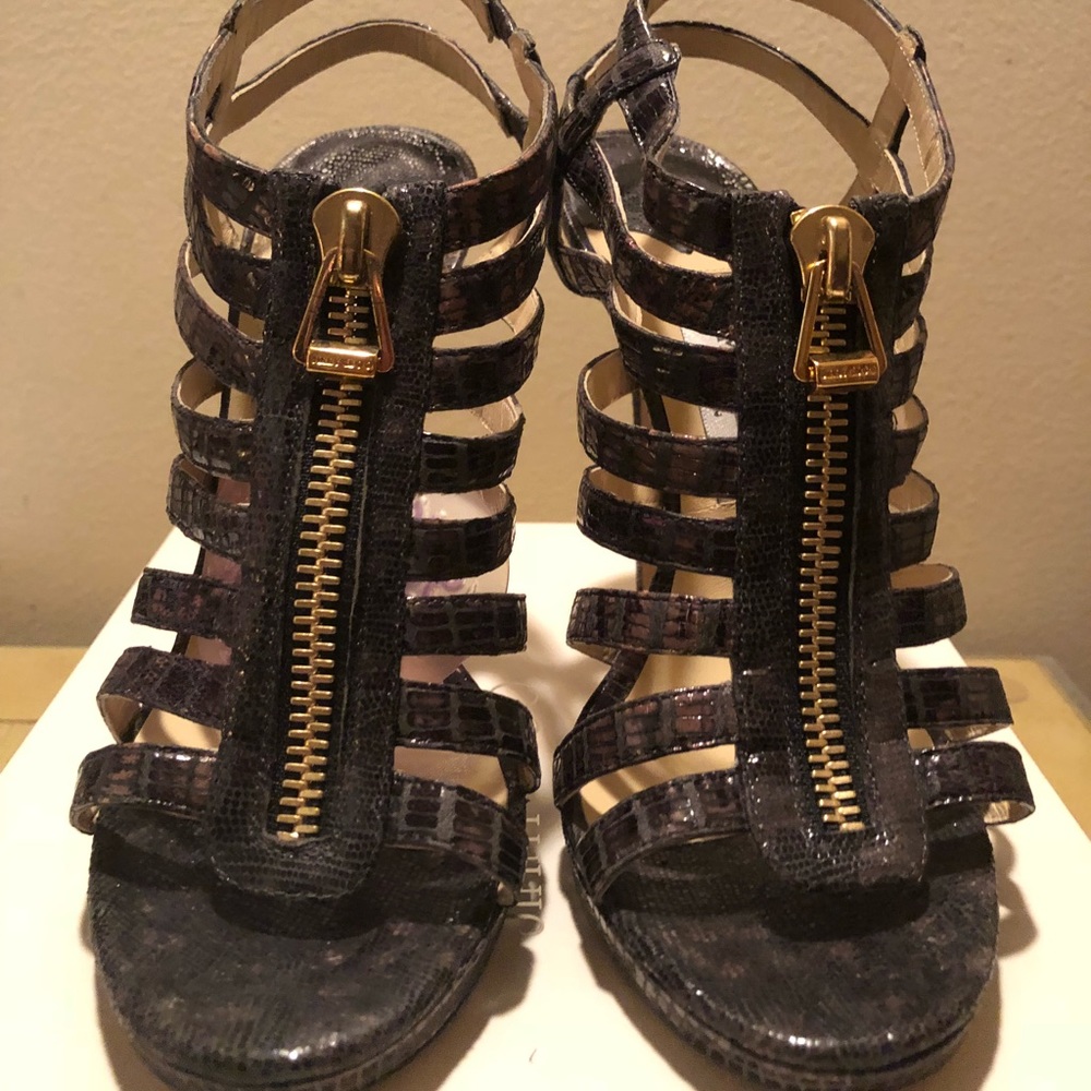 Lizard Embossed Patent Leather Jimmy Choo Pump - Picture 2 of 5